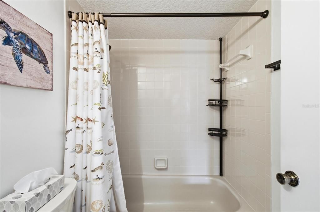 На продажу: $234,000 (2 спален, 2 ванн, 1098 Квадратных фут)