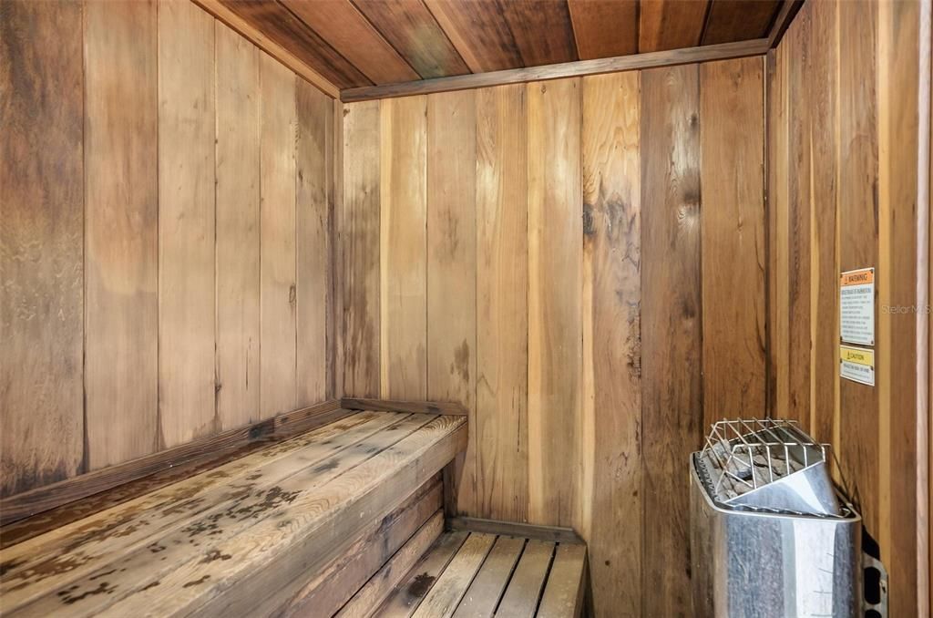 На продажу: $234,000 (2 спален, 2 ванн, 1098 Квадратных фут)