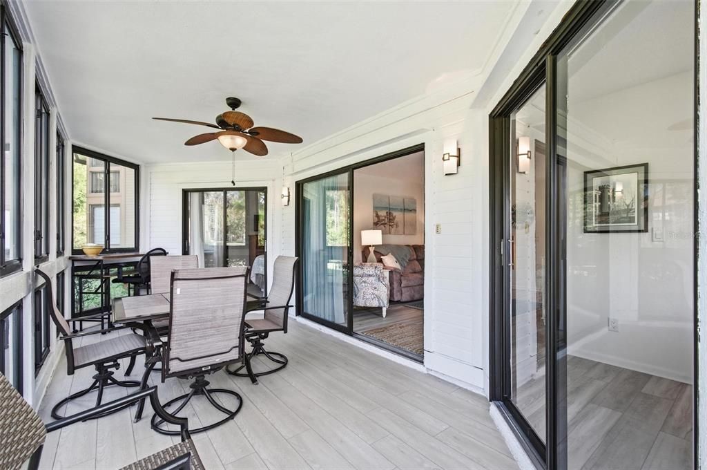 На продажу: $234,000 (2 спален, 2 ванн, 1098 Квадратных фут)