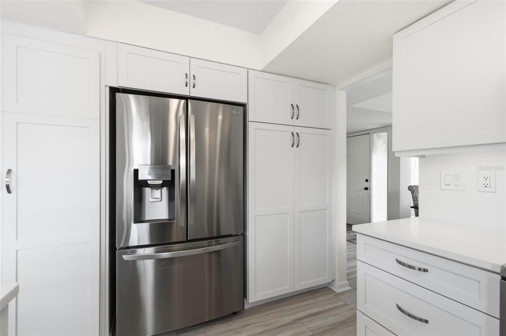 На продажу: $234,000 (2 спален, 2 ванн, 1098 Квадратных фут)