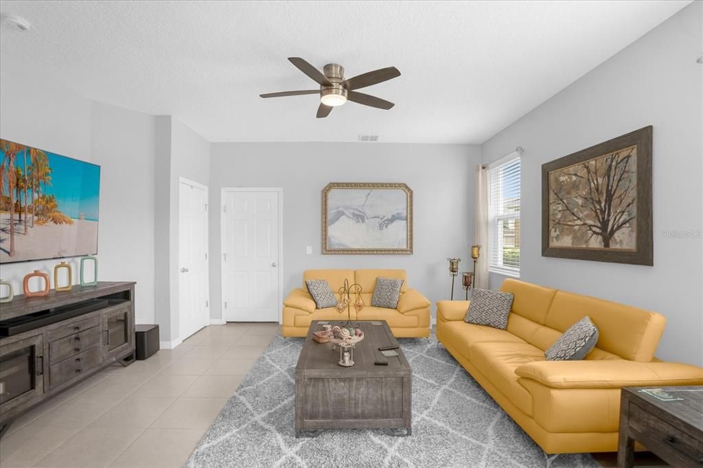 Active With Contract: $2,350 (3 beds, 2 baths, 1703 Square Feet)