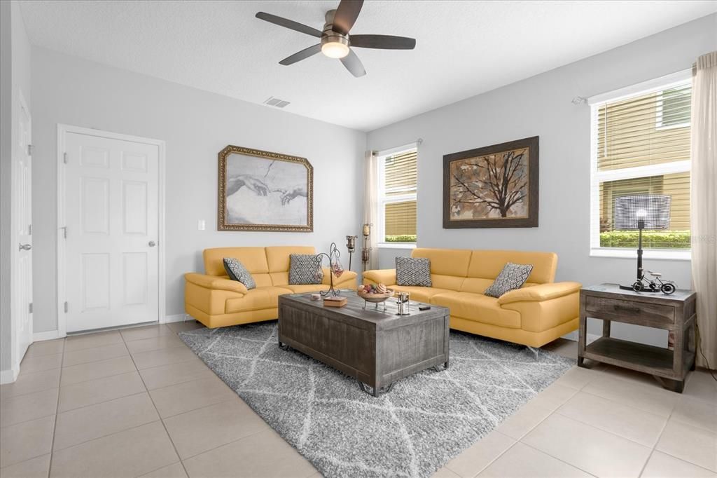 Active With Contract: $2,350 (3 beds, 2 baths, 1703 Square Feet)