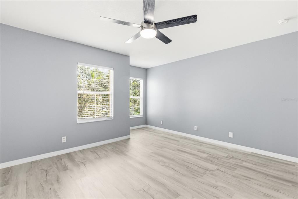 На продажу: $259,000 (2 спален, 2 ванн, 1560 Квадратных фут)