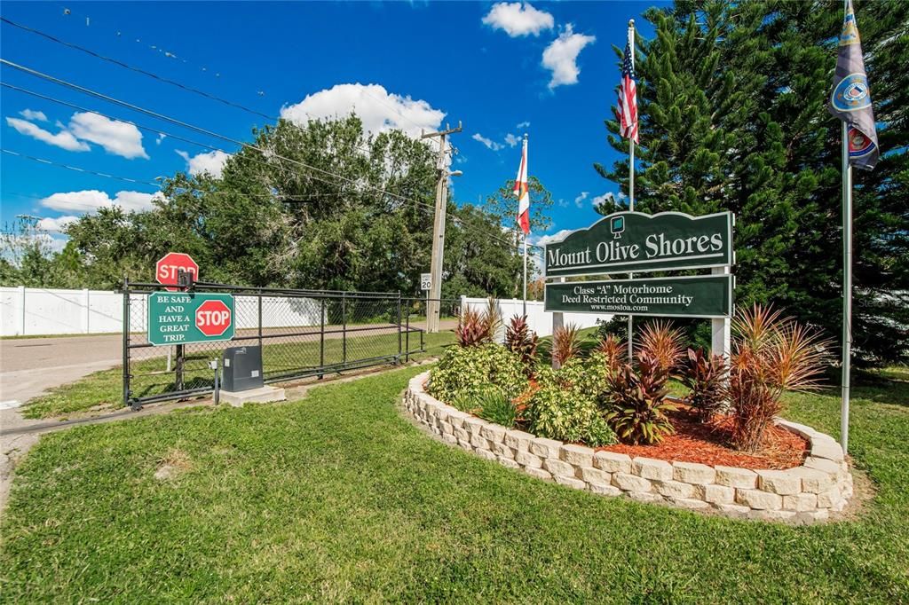 На продажу: $185,000 (2 спален, 2 ванн, 1378 Квадратных фут)