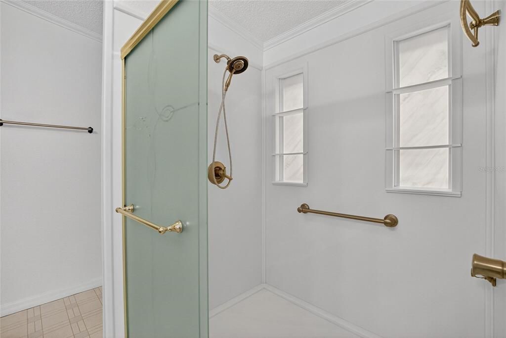 На продажу: $185,000 (2 спален, 2 ванн, 1378 Квадратных фут)