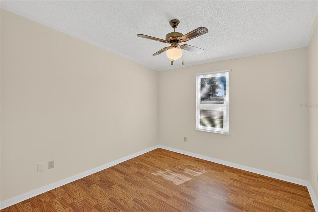 На продажу: $185,000 (2 спален, 2 ванн, 1378 Квадратных фут)