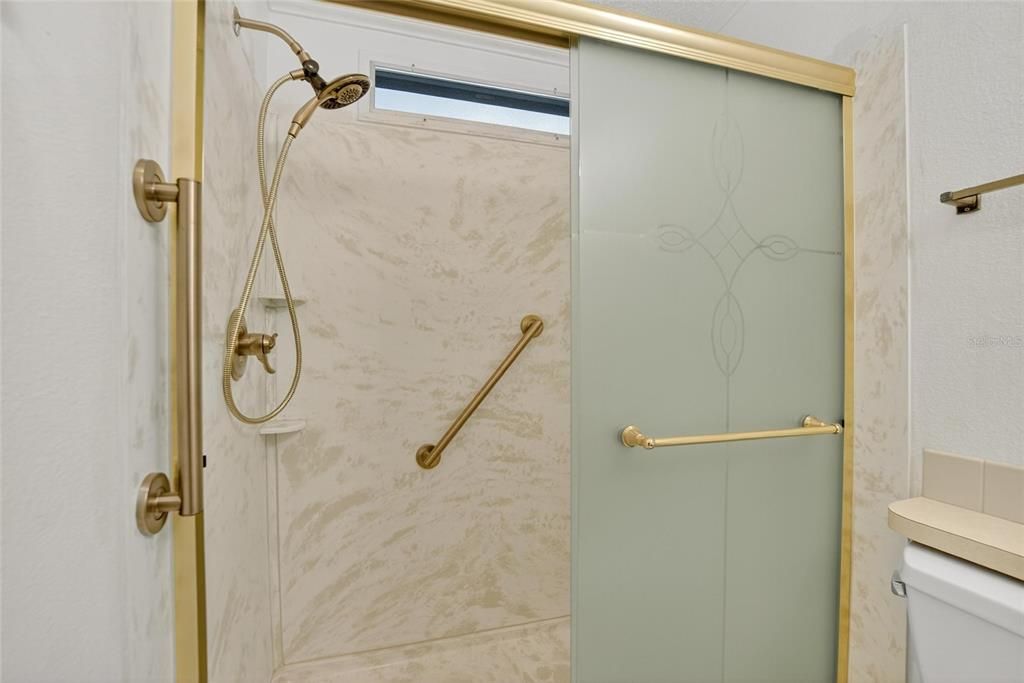 На продажу: $185,000 (2 спален, 2 ванн, 1378 Квадратных фут)