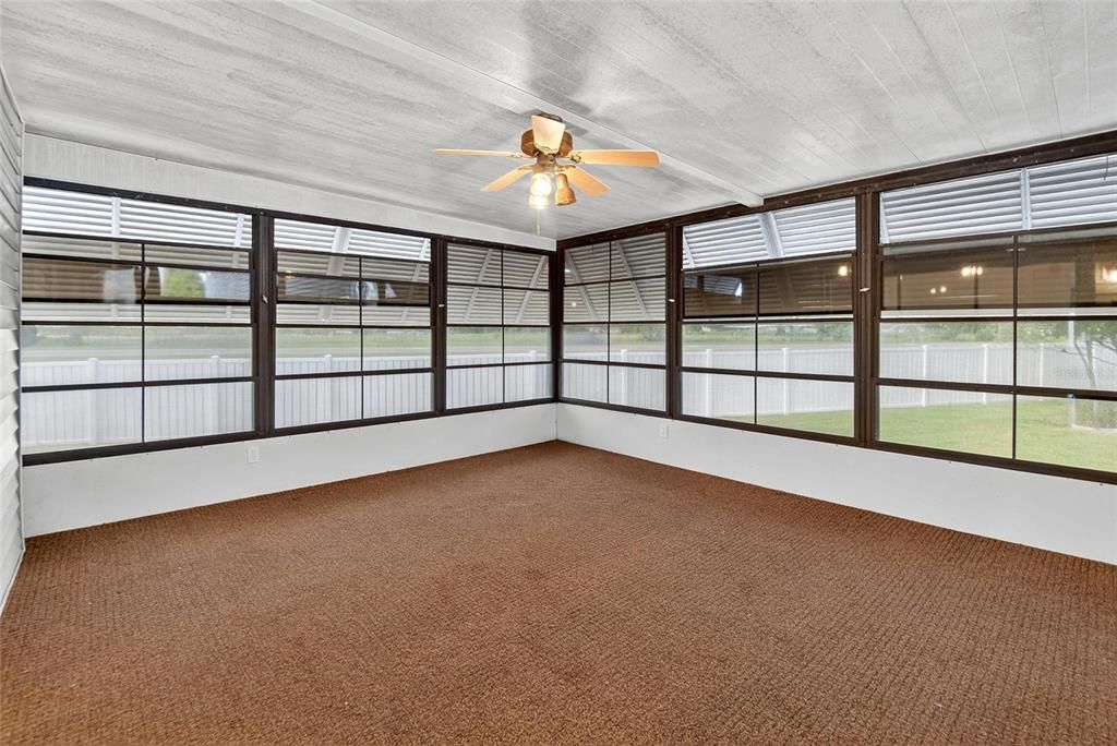 На продажу: $185,000 (2 спален, 2 ванн, 1378 Квадратных фут)