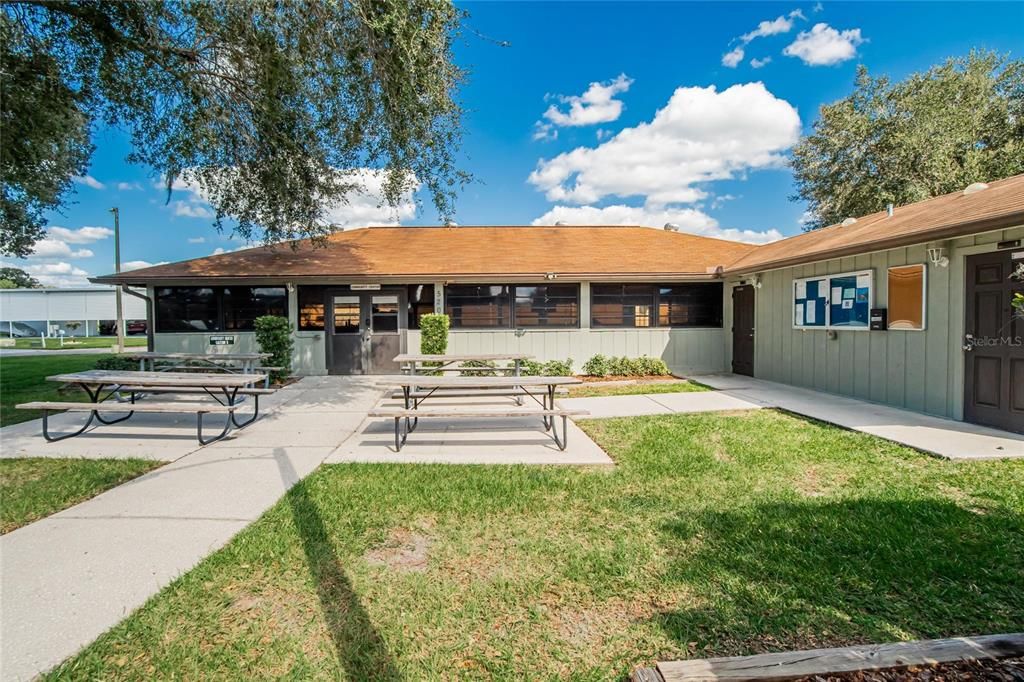 На продажу: $185,000 (2 спален, 2 ванн, 1378 Квадратных фут)