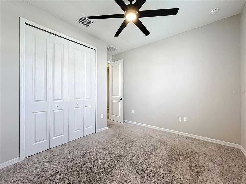 For Sale: $379,900 (4 beds, 3 baths, 1934 Square Feet)