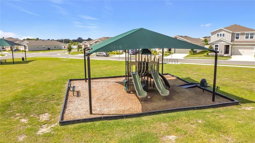 For Sale: $379,900 (4 beds, 3 baths, 1934 Square Feet)