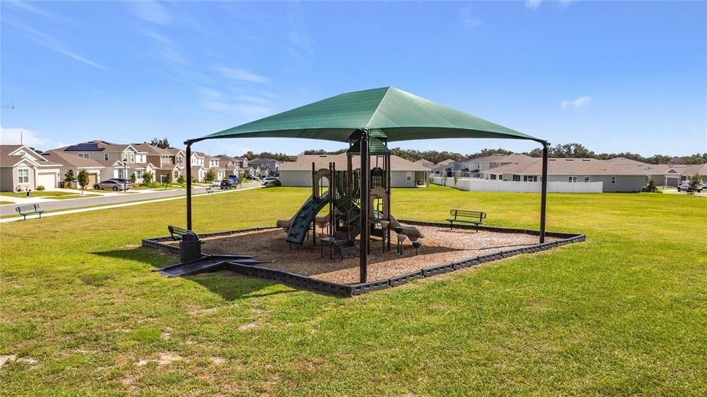 For Sale: $379,900 (4 beds, 3 baths, 1934 Square Feet)