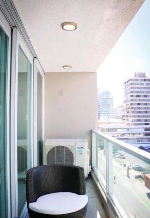 Active With Contract: $325,000 (1 beds, 1 baths, 479 Square Feet)