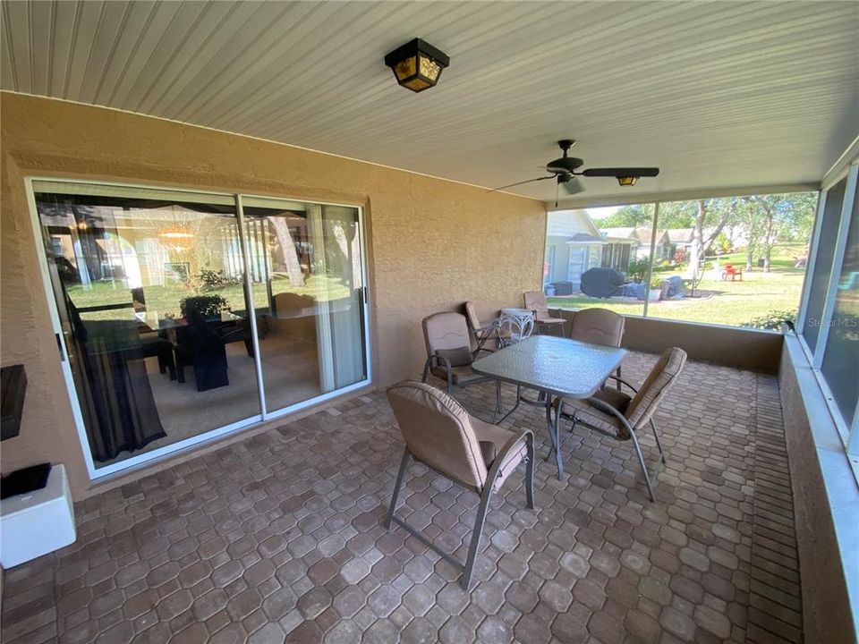 Под контрактом: $279,900 (2 спален, 2 ванн, 1788 Квадратных фут)