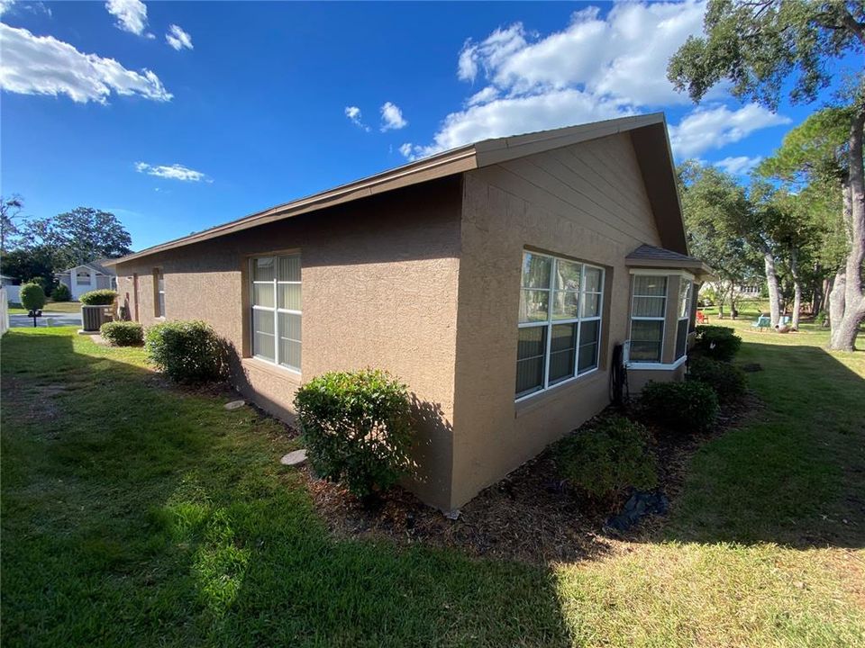 Под контрактом: $279,900 (2 спален, 2 ванн, 1788 Квадратных фут)