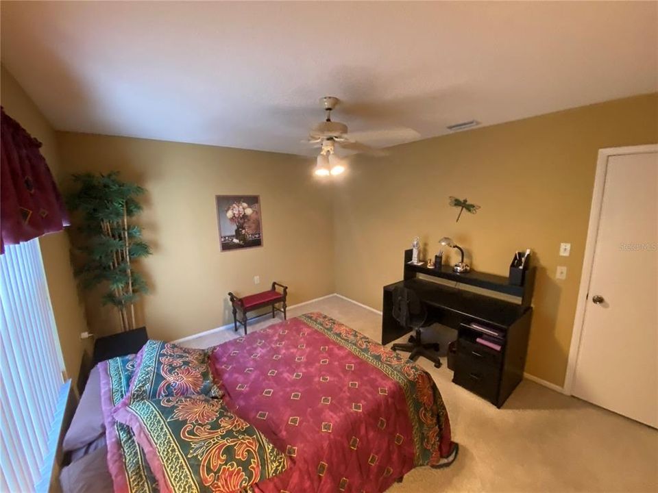 Под контрактом: $279,900 (2 спален, 2 ванн, 1788 Квадратных фут)