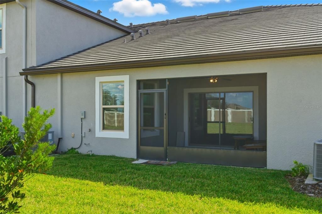 For Sale: $305,000 (2 beds, 2 baths, 1405 Square Feet)