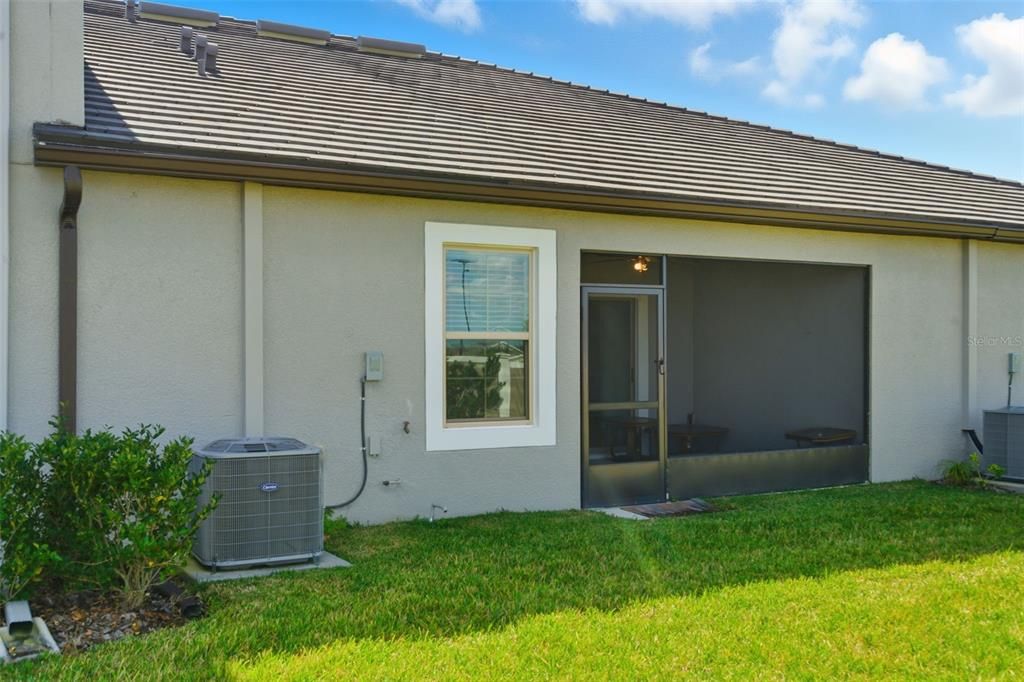 For Sale: $305,000 (2 beds, 2 baths, 1405 Square Feet)