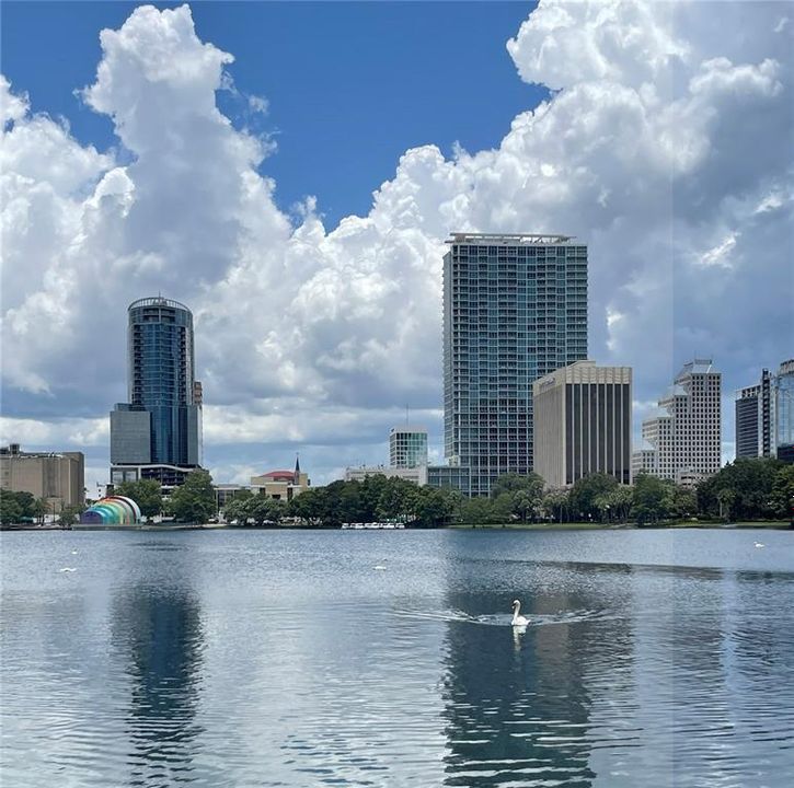 For Rent: $2,400 (1 beds, 1 baths, 950 Square Feet)