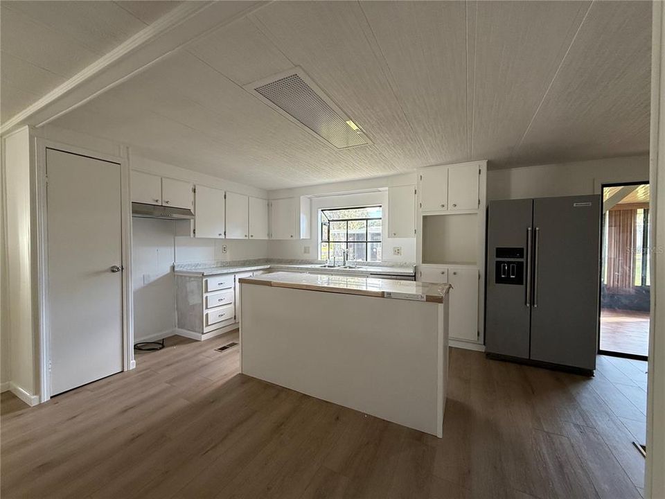 En Venta: $169,900 (2 camas, 2 baños, 1248 Pies cuadrados)