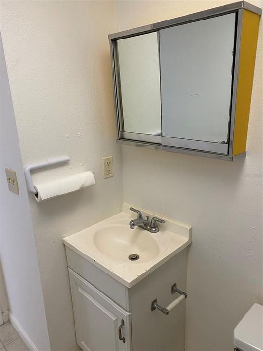 For Rent: $1,250 (1 beds, 1 baths, 500 Square Feet)