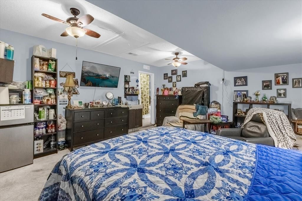 На продажу: $384,000 (4 спален, 2 ванн, 1658 Квадратных фут)