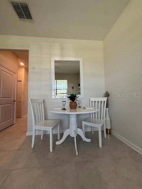 For Rent: $1,400 (1 beds, 1 baths, 405 Square Feet)