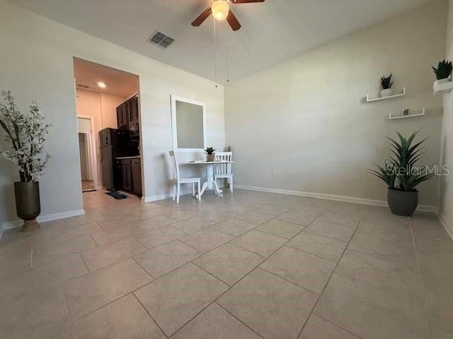 For Rent: $1,400 (1 beds, 1 baths, 405 Square Feet)