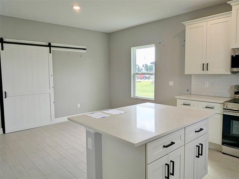 待售: $434,900 (4 贝兹, 3 浴室, 2092 平方英尺)