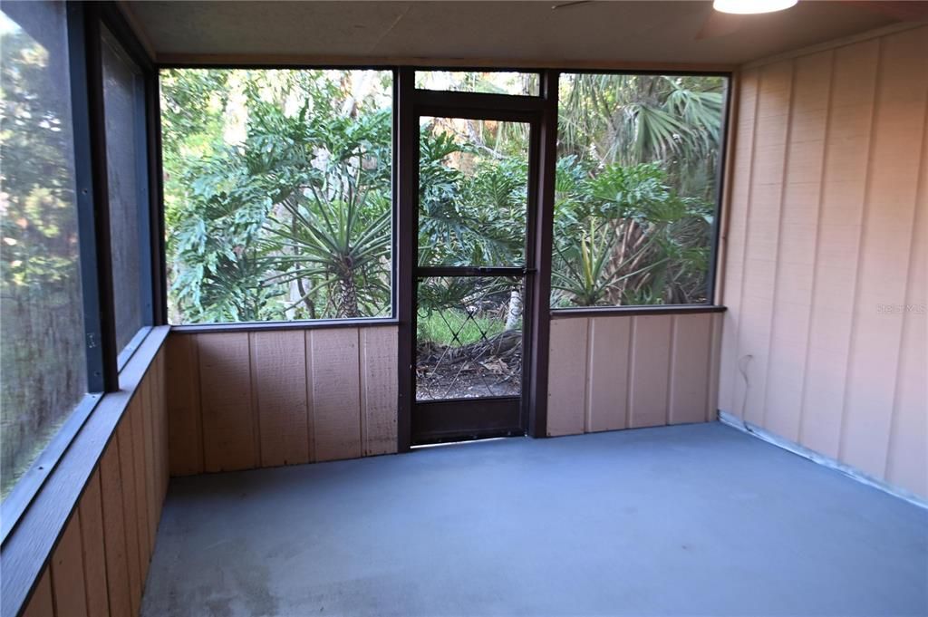 На продажу: $198,000 (2 спален, 1 ванн, 1435 Квадратных фут)