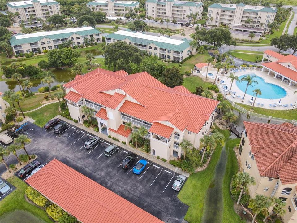 Active With Contract: $324,000 (2 beds, 2 baths, 1128 Square Feet)