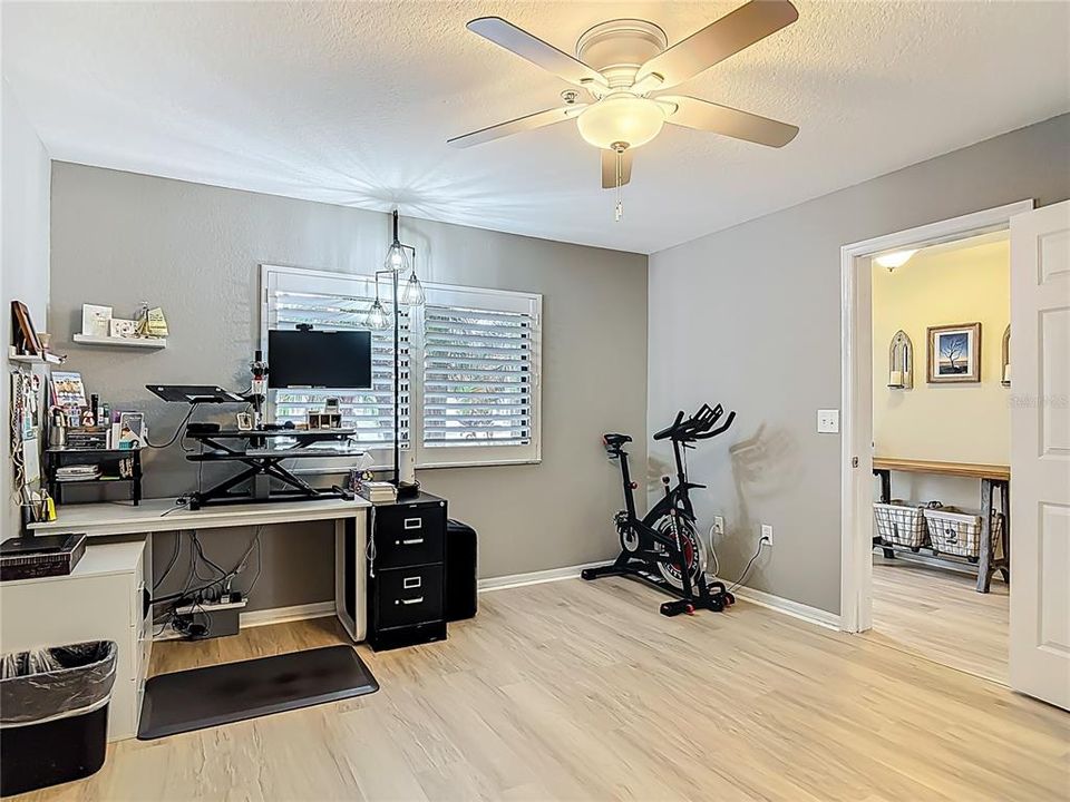 Active With Contract: $324,000 (2 beds, 2 baths, 1128 Square Feet)