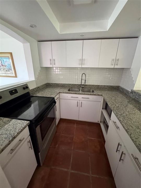 Active With Contract: $357,000 (3 beds, 2 baths, 1980 Square Feet)