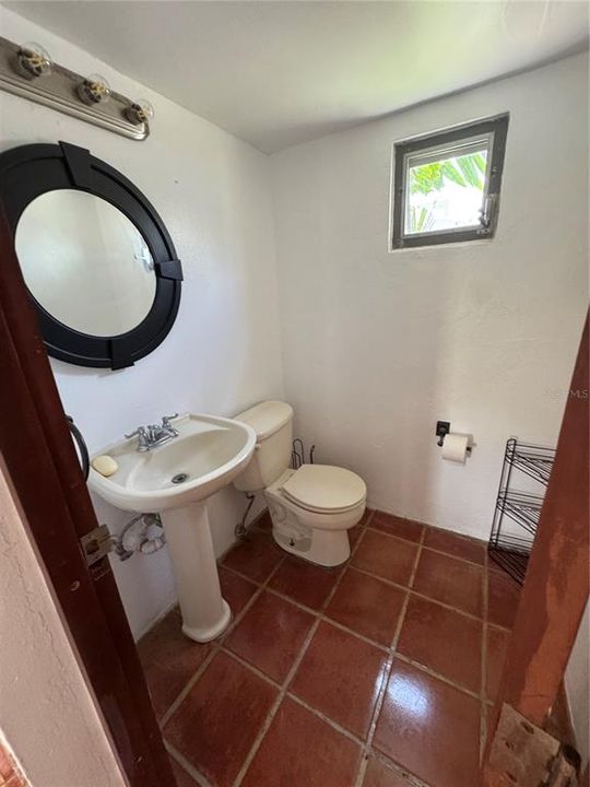 Active With Contract: $357,000 (3 beds, 2 baths, 1980 Square Feet)