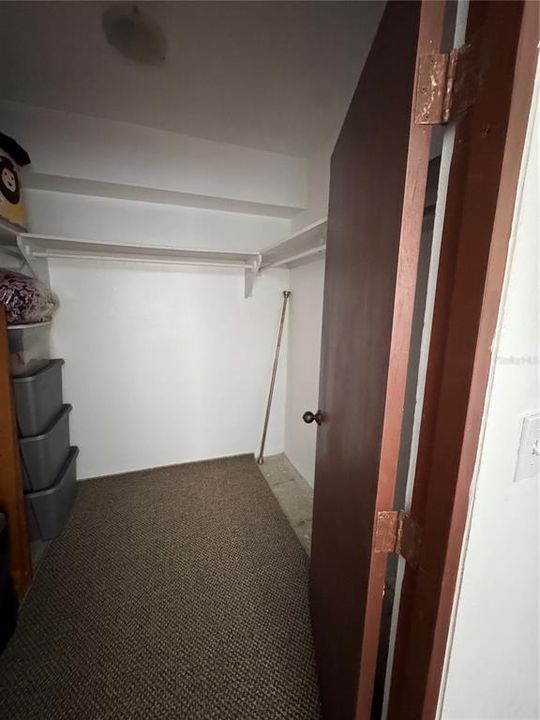 Active With Contract: $357,000 (3 beds, 2 baths, 1980 Square Feet)