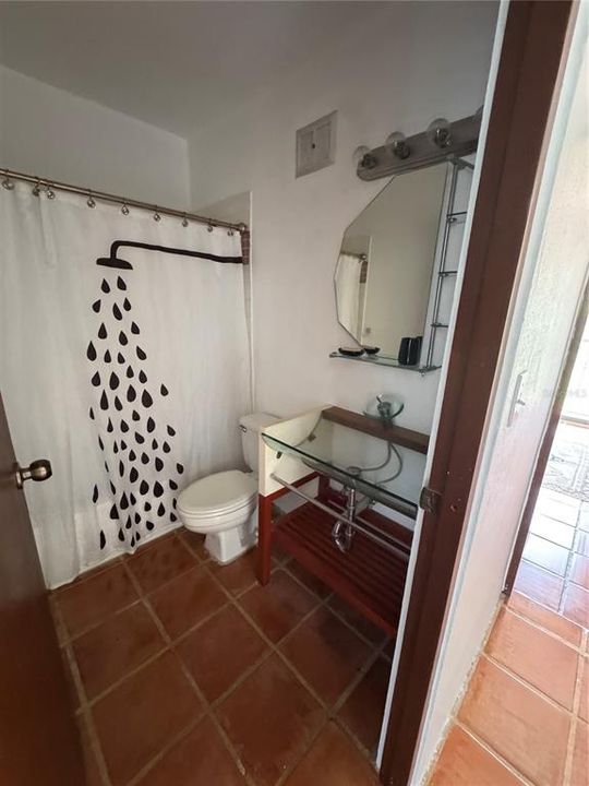 Active With Contract: $357,000 (3 beds, 2 baths, 1980 Square Feet)