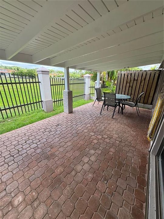 Active With Contract: $357,000 (3 beds, 2 baths, 1980 Square Feet)