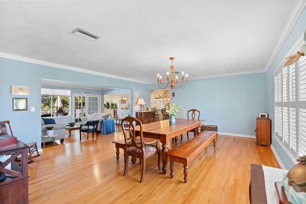 For Sale: $395,000 (3 beds, 2 baths, 2029 Square Feet)