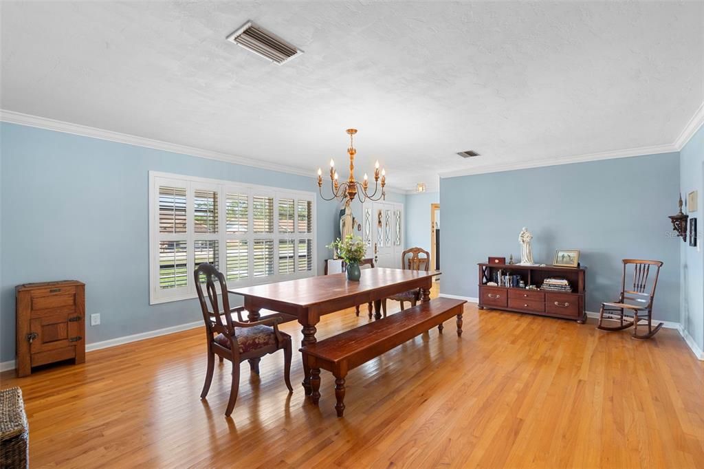 For Sale: $395,000 (3 beds, 2 baths, 2029 Square Feet)