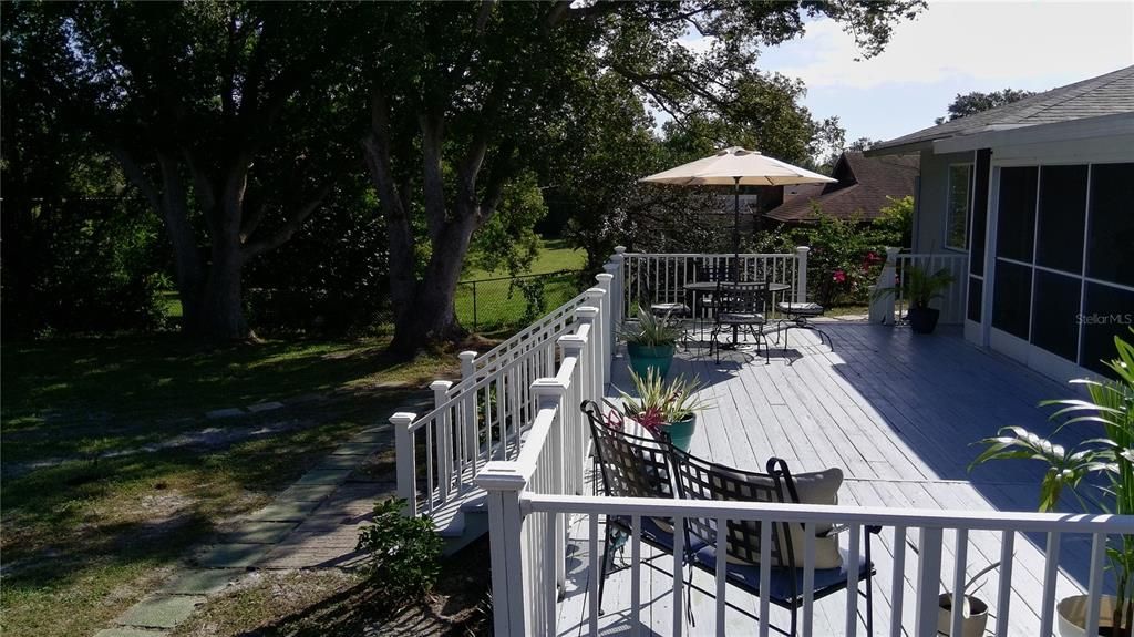 For Sale: $395,000 (3 beds, 2 baths, 2029 Square Feet)