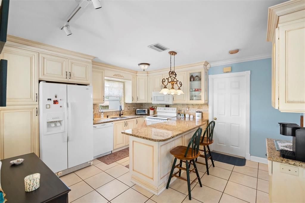 For Sale: $395,000 (3 beds, 2 baths, 2029 Square Feet)