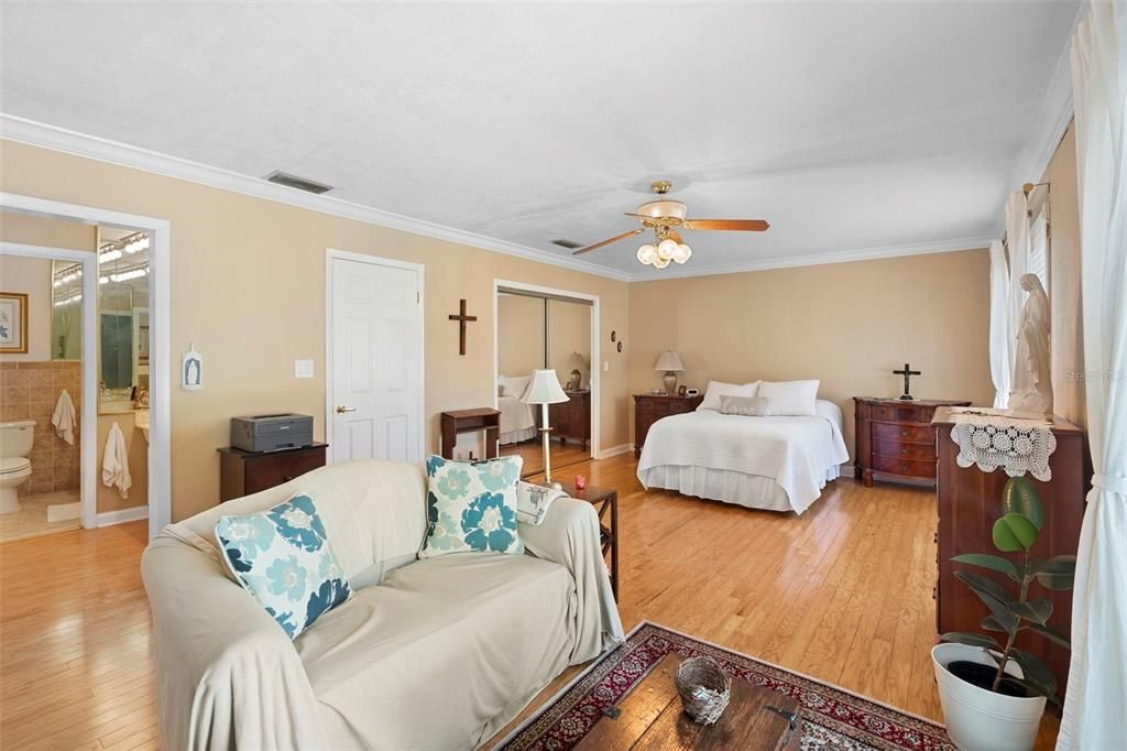 For Sale: $395,000 (3 beds, 2 baths, 2029 Square Feet)