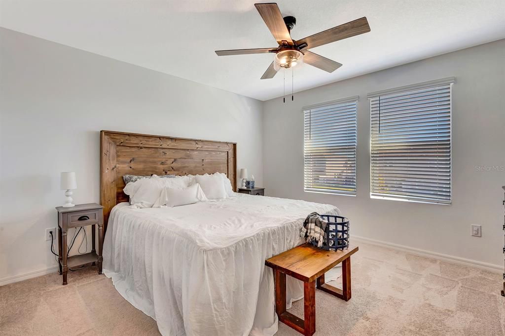 For Sale: $290,000 (3 beds, 2 baths, 1382 Square Feet)