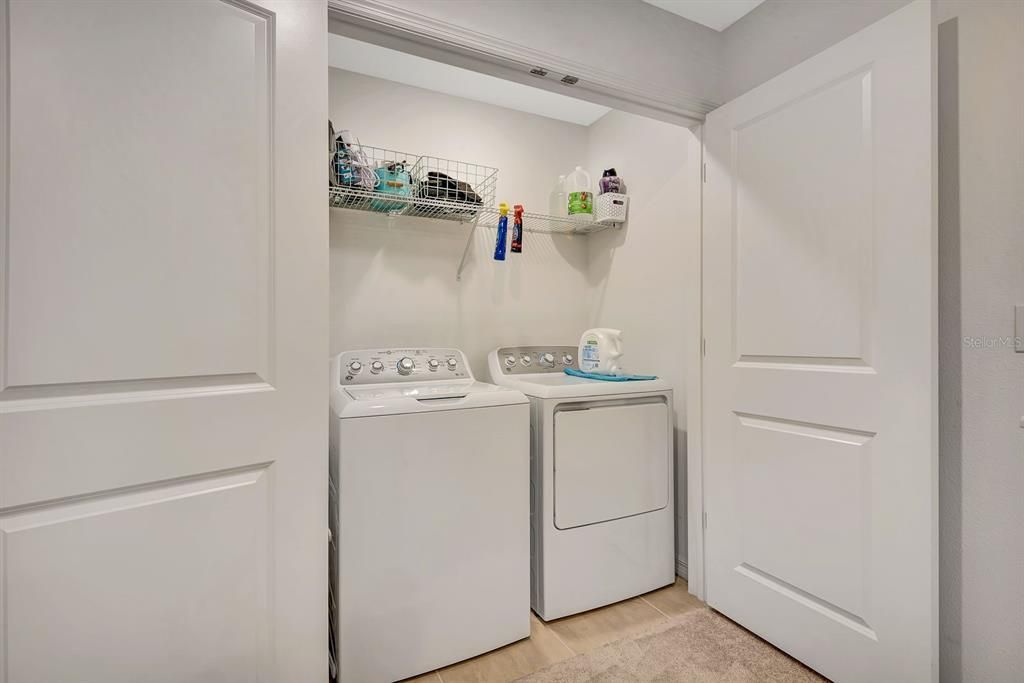 For Sale: $290,000 (3 beds, 2 baths, 1382 Square Feet)