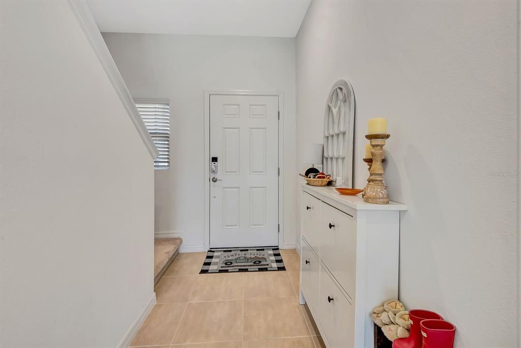 For Sale: $290,000 (3 beds, 2 baths, 1382 Square Feet)