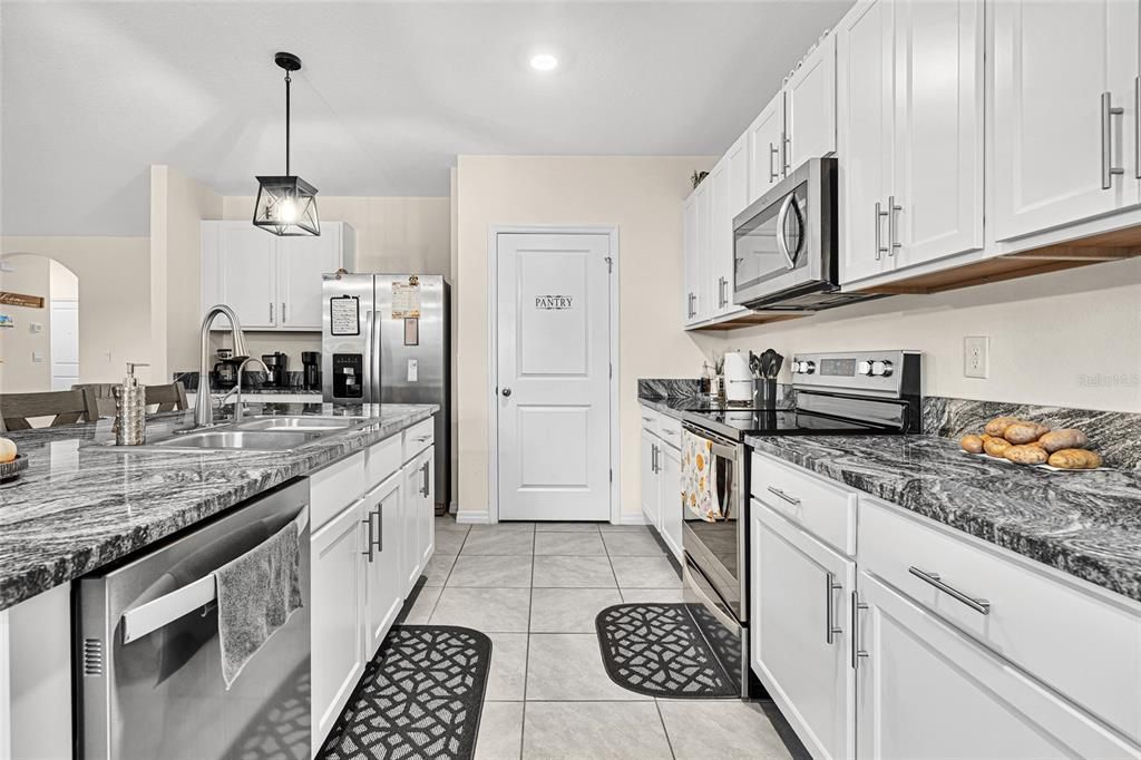 For Sale: $344,900 (4 beds, 2 baths, 2326 Square Feet)
