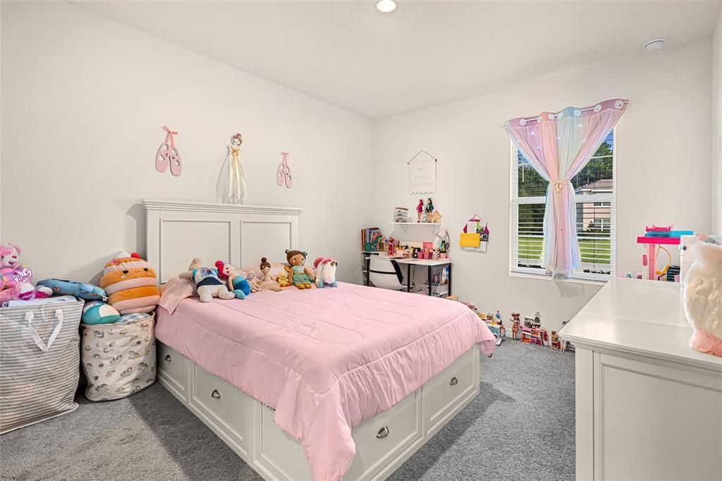 For Sale: $344,900 (4 beds, 2 baths, 2326 Square Feet)