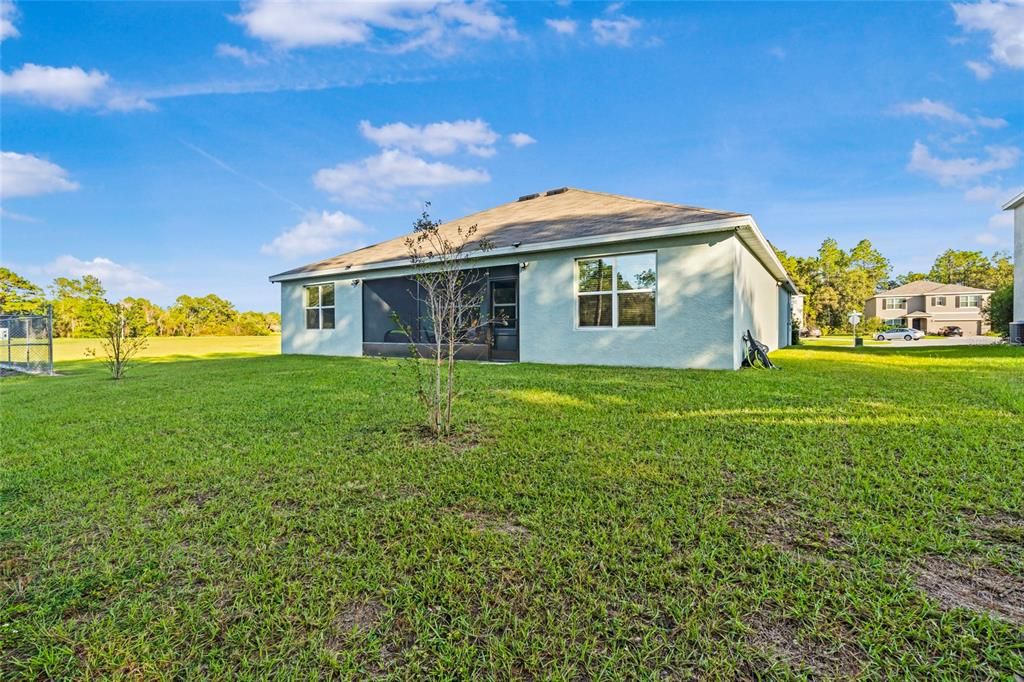 For Sale: $344,900 (4 beds, 2 baths, 2326 Square Feet)