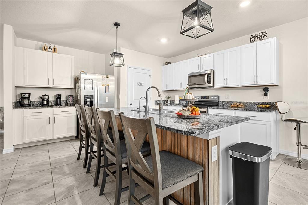 For Sale: $344,900 (4 beds, 2 baths, 2326 Square Feet)