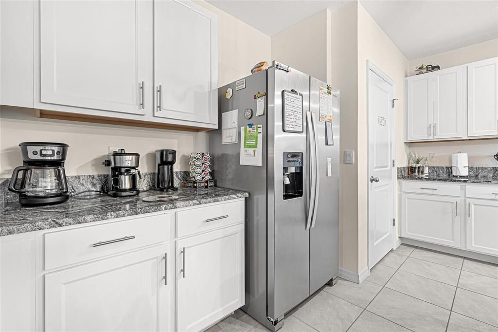 For Sale: $344,900 (4 beds, 2 baths, 2326 Square Feet)
